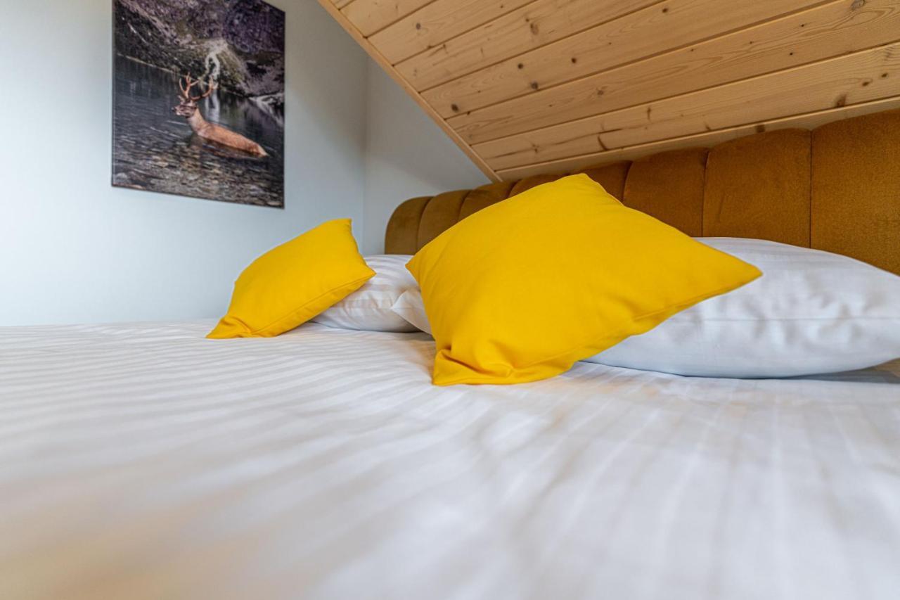 Widokowy Apartament - Pokoje Goscinne Banska Wyzna Eksteriør billede
