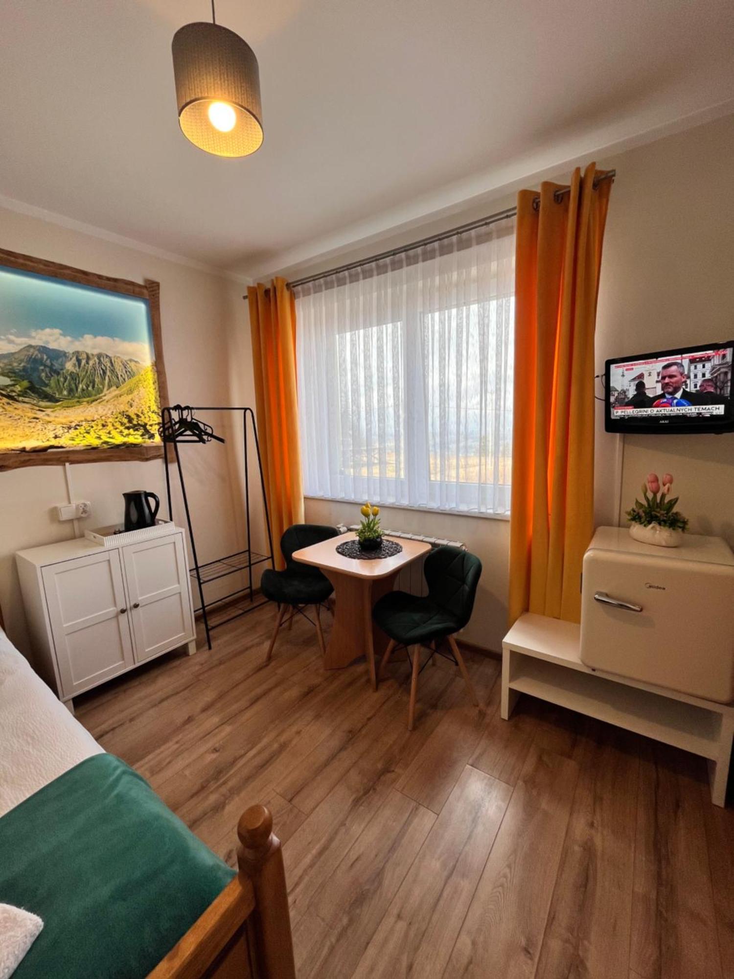 Widokowy Apartament - Pokoje Goscinne Banska Wyzna Eksteriør billede