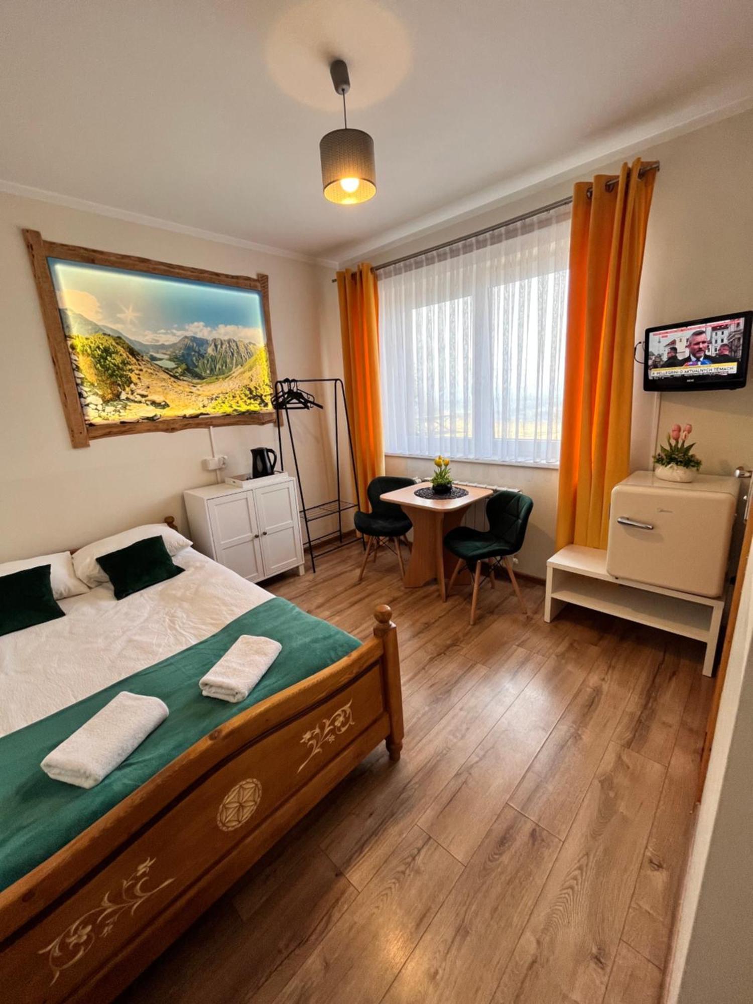 Widokowy Apartament - Pokoje Goscinne Banska Wyzna Eksteriør billede