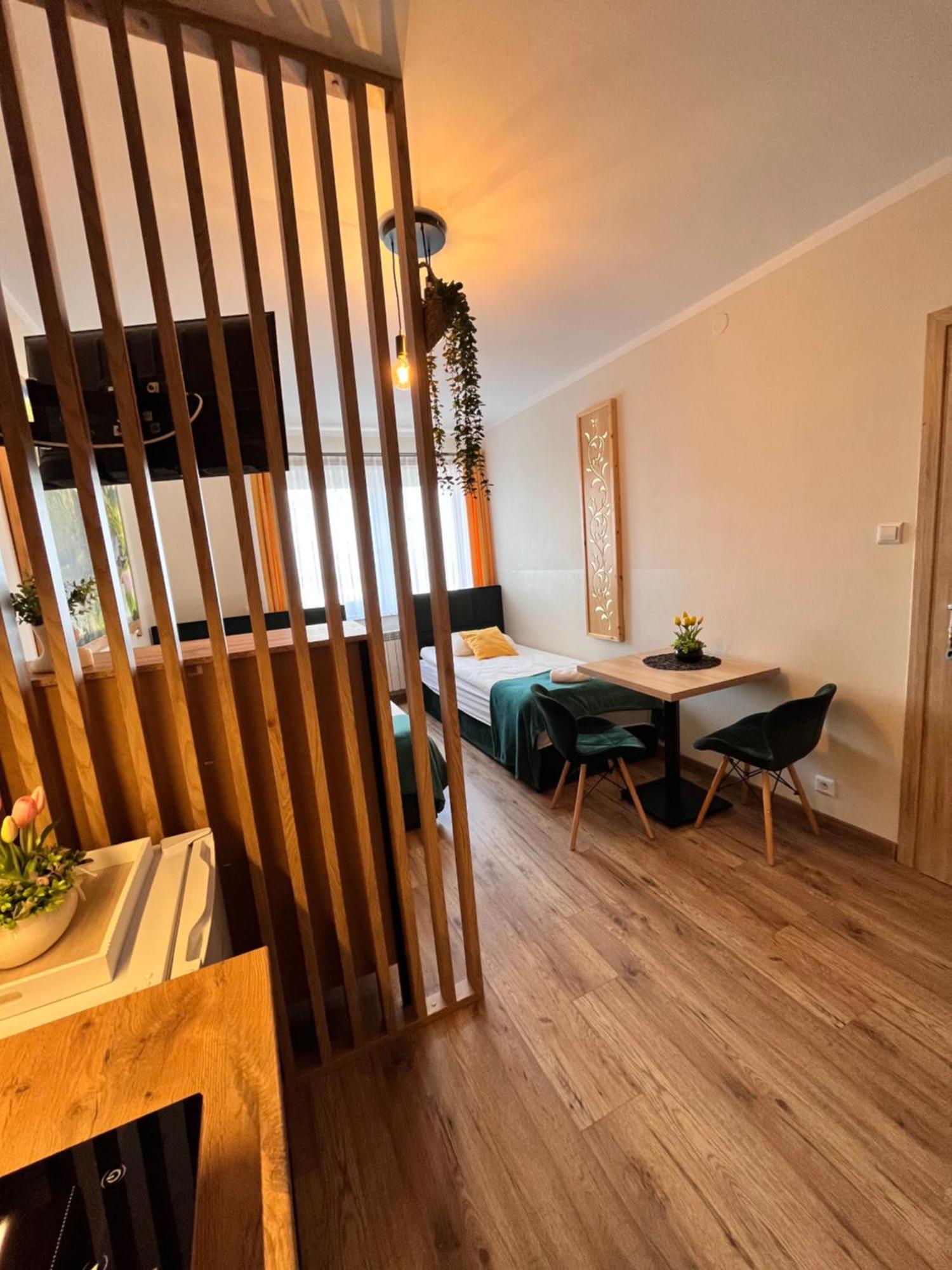 Widokowy Apartament - Pokoje Goscinne Banska Wyzna Eksteriør billede