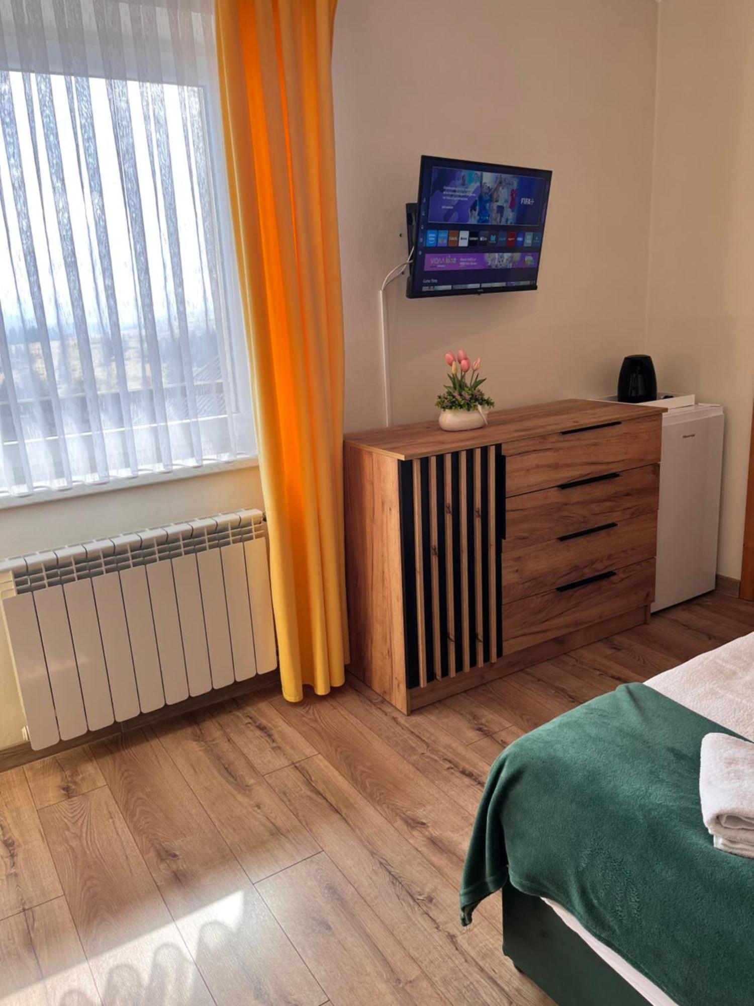 Widokowy Apartament - Pokoje Goscinne Banska Wyzna Eksteriør billede