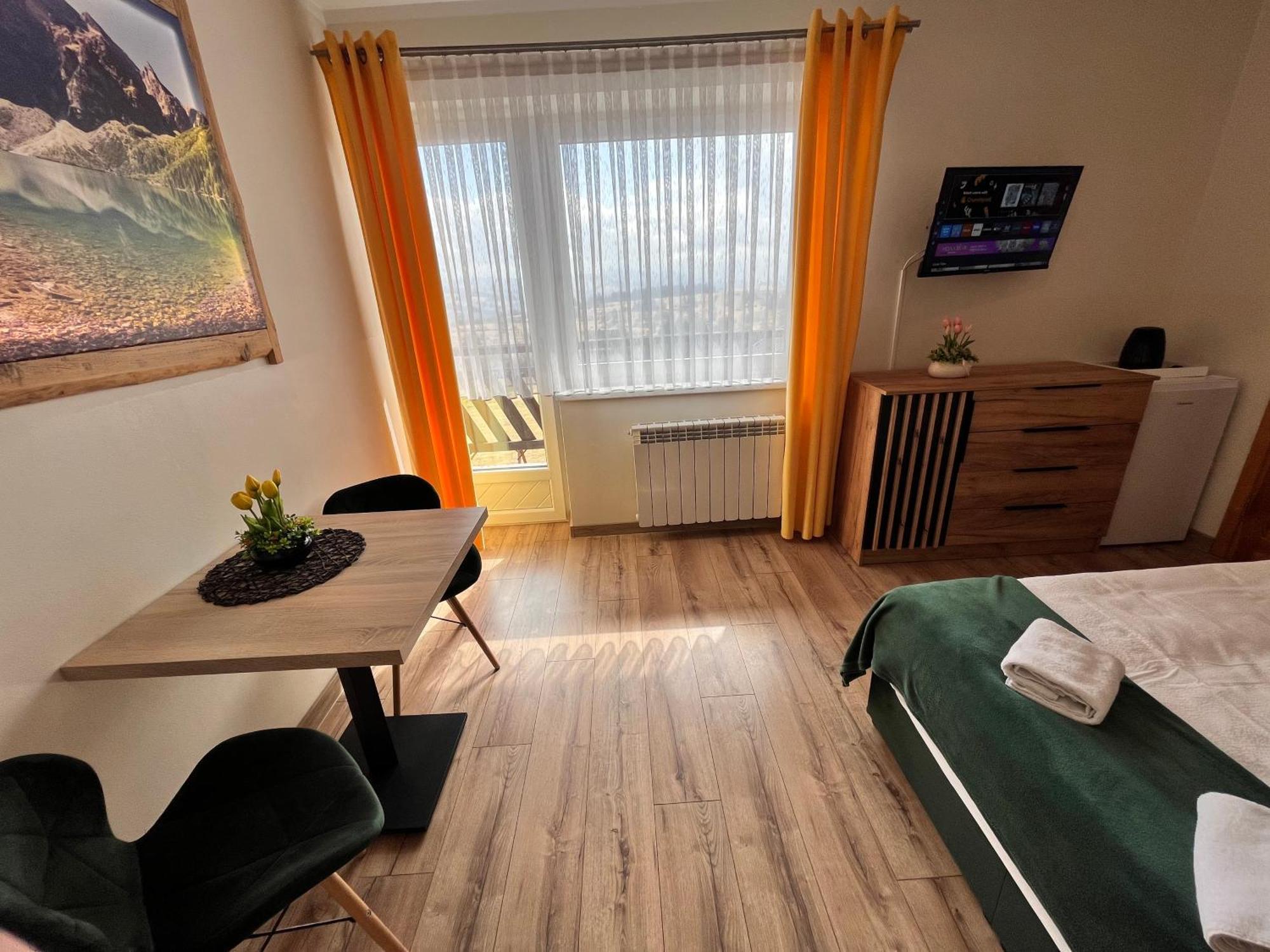 Widokowy Apartament - Pokoje Goscinne Banska Wyzna Eksteriør billede
